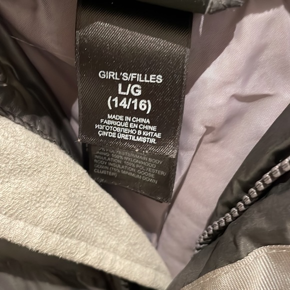 GIRLS NORTH FACE PUFFER COAT CHARCOAL GREY. SZ LARGE 14-16 or ladies petite xs - Picture 4 of 11